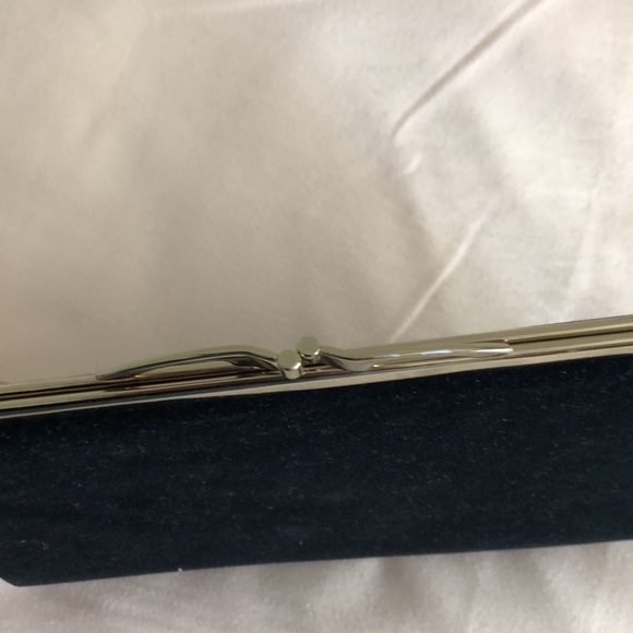 Vintage Velvet Clutch - Picture 6 of 6